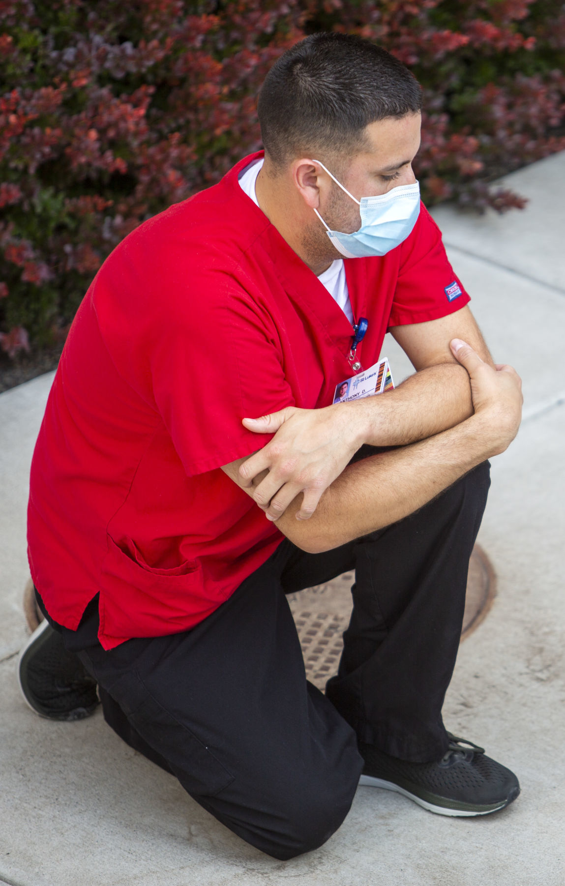 Hospital staff show solidarity with moment of silence